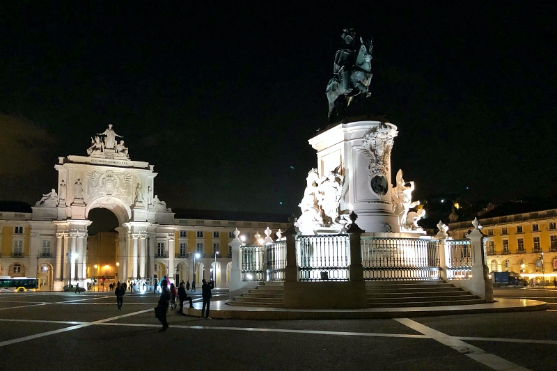 Praca do comercio Lissabon bei Nacht