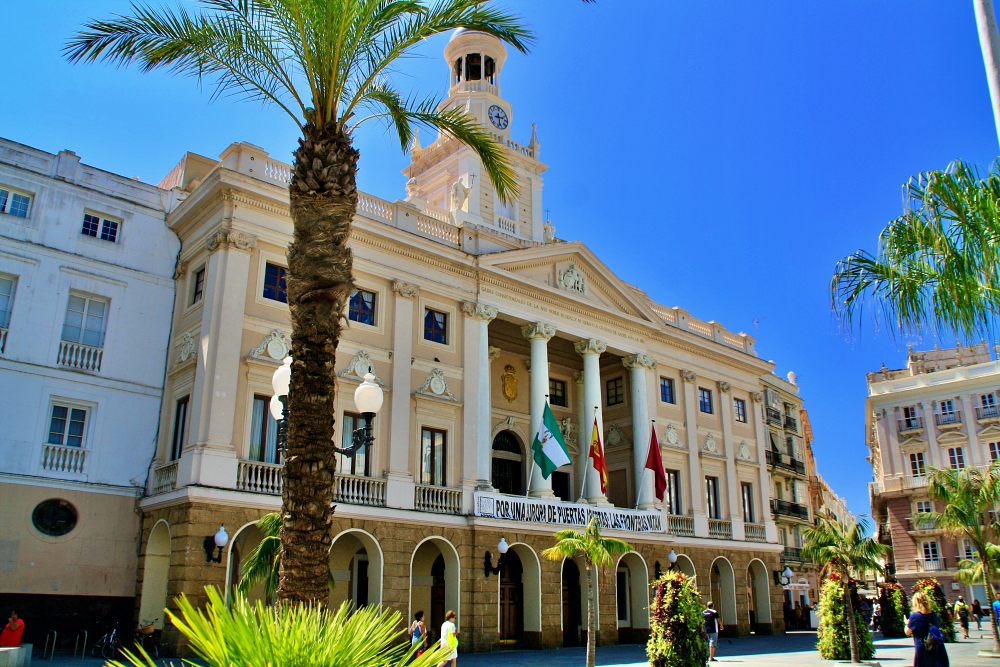 Plaza de San Juan de Dios vor dem Rathaus von Cadiz