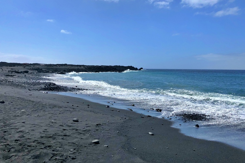 Strand Playa Montaña Bermeja beim Landausflug Lanzarote auf eigene Faust